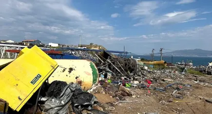 Aliağa Belediyesi açıkladı: Gemi söküm bölgesinde tonlarca tehlikeli atık