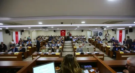 Karabağlar’da 2 gündem maddesi reddedildi… Başkan Kınay’dan CHP’li üyelere sitem 
