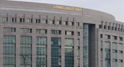 İBB'ye yolsuzluk soruşturması: Firari iş insanı hakkında yakalama kararı 