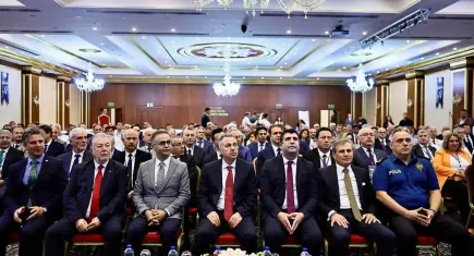 İzmir'de mesleki eğitim için güç birliği