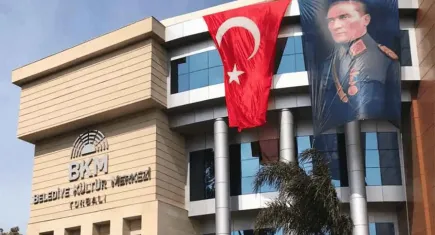Engelsiz Tiyatro Torbalı’da sahneye çıkıyor