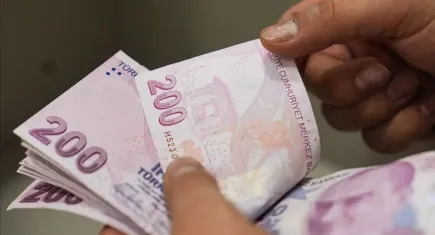 Bayram öncesi emeklilere 57,4 milyar lira ikramiye müjdesi