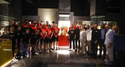 Göztepe Basketbol, kupayı müzesine taşıdı