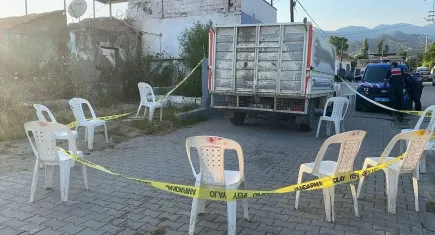 Kamyonetten düşen 4 yaşındaki çocuk hayatını kaybetti
