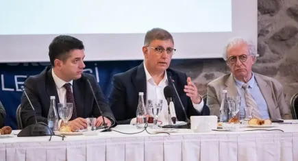 Başkan Tugay'dan Kültürpark açıklaması: Yeşil doku korunacak, gereksiz yapılar kalkacak