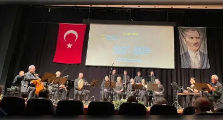 İzmir’de unutulmaz Türk Musikisi gecesi