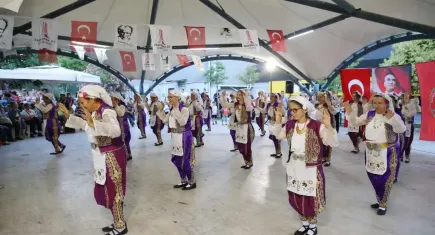 Karşıyaka’da Mahalle Şenlikleri başladı: İlk durak Bahriye Üçok