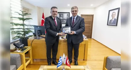 İzmir ve Larissa arasında iş birliği