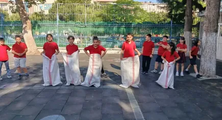 Konak’ta Geleneksel Çocuk Oyunları Şenliği coşkusu