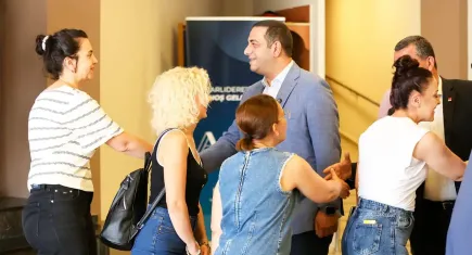 Başkan Uzun, Narlıdere Belediyesi çalışanlarıyla bayramlaştı