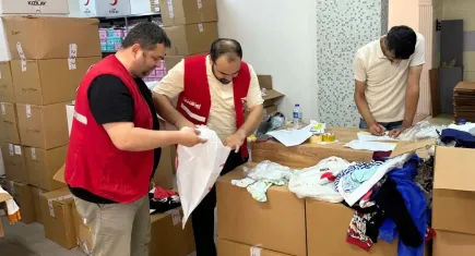 Konak Kızılay’dan Tepecik Hastanesi’nde anlamlı bayram hediyesi