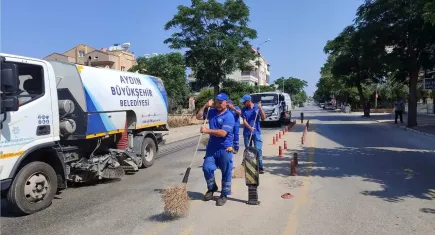 Başkan Çerçioğlu'nun çaklışmaları ile Kuşadası pırıl pırıl oluyor