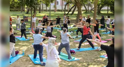 Hasanağa Bahçesi'nde ücretsiz yoga