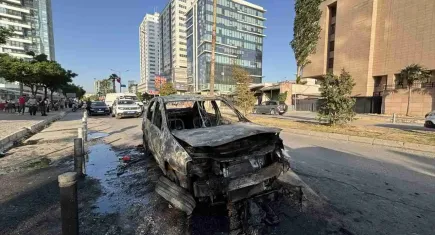 İzmir haber: Bayraklı’da seyir halindeki otomobil yandı