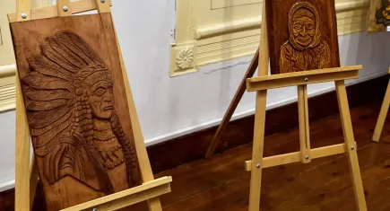 Bornova'da sanatın kalbi ahşapla atıyor