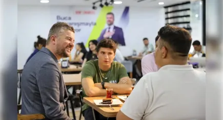 Buca’nın öğrenci dostu Üzüm Cafe’si gençlerin yeni gözdesi oldu