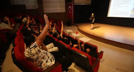Menderes Belediyesi’nden sınav kaygısına karşı eğitim desteği