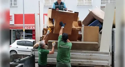 Konak’ta Başkan Mutlu’dan temizlik seferberliği