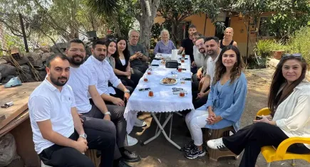 CHP İzmir Gençlik Kolları’ndan gözaltına alınan gençlerin ailelerine ziyaret