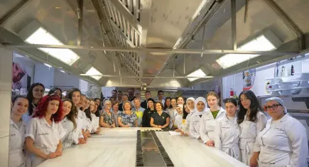 “Hamurdan Umuda” kursiyerleri sertifikalarını aldı