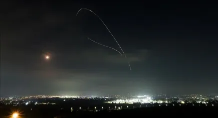 İran'dan İsrail'e gece yarısı misillemesi: Onlarca füze, çok sayıda can kaybı