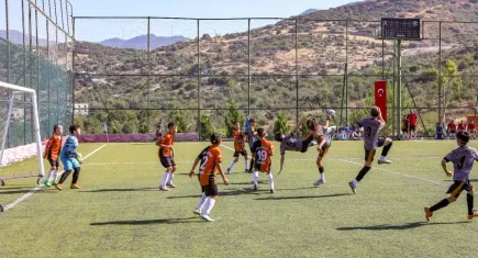 Bayraklı U-12 Cup Futbol Turnuvası, Ferdi Zeyrek anısına başlıyor