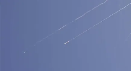 İran, İsrail’in orta kesimlerine füze saldırısı düzenledi: 10 kişi hafif yaralandı