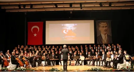 İzmir’de Klasik Türk Müziği ziyafeti: Ege Üniversitesi Korosu’ndan özel konser