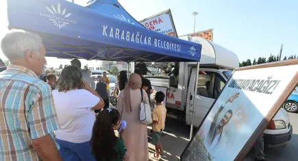 Karabağlar'da Ferdi Zeyrek anısına lokma