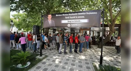 Menderes’te Ferdi Zeyrek anısına lokma 