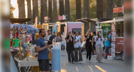 İzmir'de Yaza Merhaba Festivali başladı