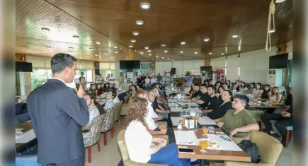 Bayraklı Belediyesi’nden YKS öncesi öğrencilere moral desteği