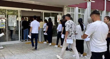AYT maratonu başladı: İkinci oturumda 1,7 milyon aday ter döküyor