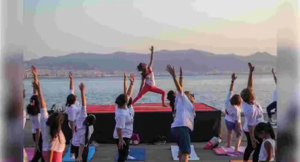 Bayraklılılar Dünya Yoga Günü’nde buluştu 