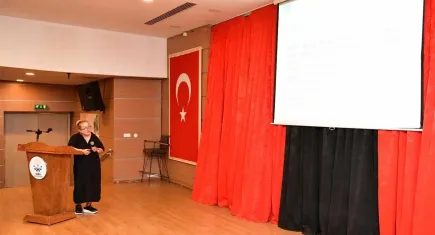 Çiğli'de bağımlılıkla mücadelede semineri