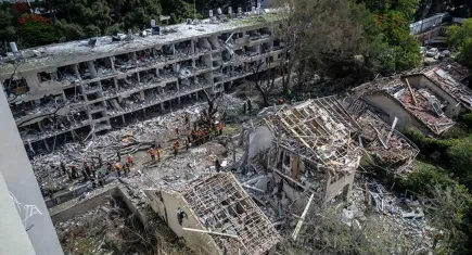 İran'dan İsrail'e yeni füze dalgası!