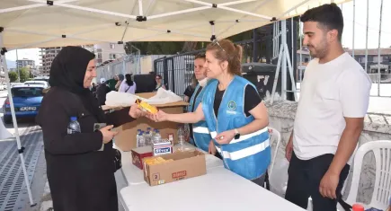 Menemen Belediyesi’nden öğrenci ve velilere destek