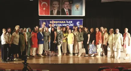 AK Parti Karşıyaka Danışma Meclisi'nde yerel yönetime eleştiri