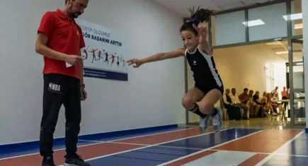 Büyükşehir’den spora tam destek: Geleceğin şampiyonları İzmir’de yetişiyor