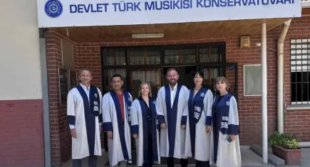 Ege Üniversitesi Türk Halk Oyunları Doktora Programı ilk mezununu verdi