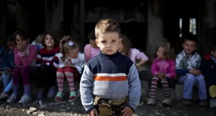 Bir Kutu Bayram Mutluluğu… Çocukların bayram sevinci devam ediyor