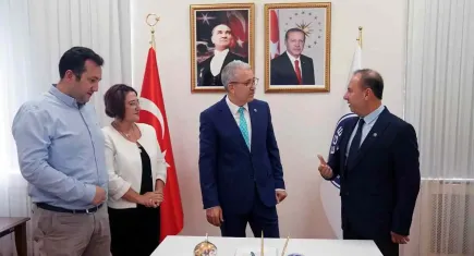 Ege’den öğretmenler için Okul+Aile İşbirliği El Kitabı