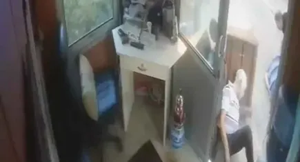 İzmir'de taksi durağında iki arkadaş aynı anda kalp krizi geçirip hayatını kaybetti