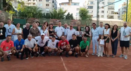 Şampiyonlar Küçük Kulüp’te sahne aldı