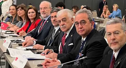 CHP’li Kılıç Akdeniz işbirliği için Malaga’da