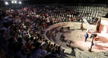 Efes Selçuk’ta sanat ve dayanışma sahnede buluştu