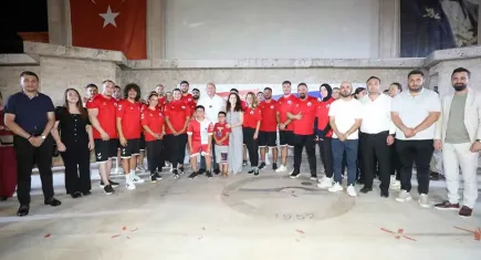 Menderes Belediyesi Spor Okulları yeni döneme coşkulu bir açılışla başladı
