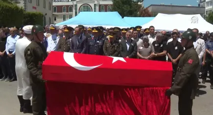 Şehit pilot Maden, İzmir'de son yolculuğuna uğurlandı