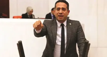 Ali Mahir Başarır’dan İzmir’deki gözaltılarına yanıt: Düpedüz siyasi bir operasyon!