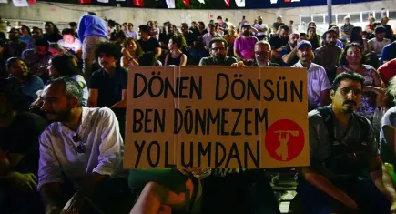 Bornova Belediyesi’nden Madımak Katliamı anması: Unutulmayan acı büyüyen direniş